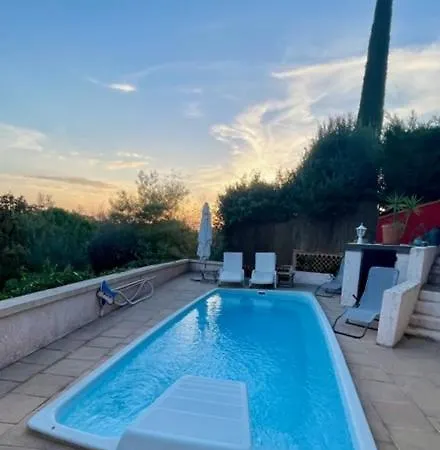La Petite Maison Sur La Colline - Piscine Privee Holiday home