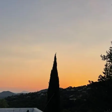 La Petite Maison Sur La Colline - Piscine Privee * La Londe-les-Maures